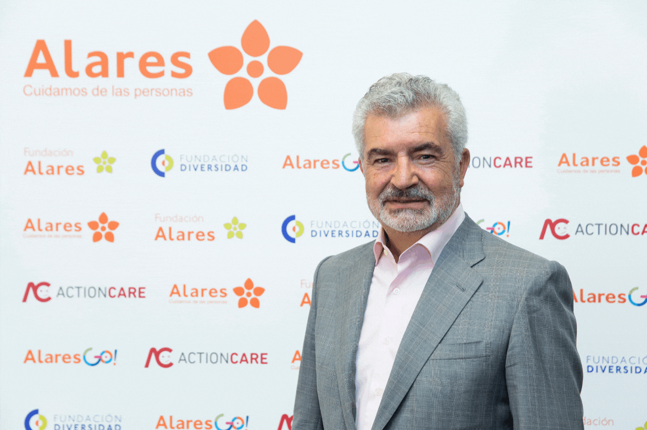 Javier Benavente Barrón,  premiado regional del Global Impact Award por la lucha contra la soledad de las personas mayores