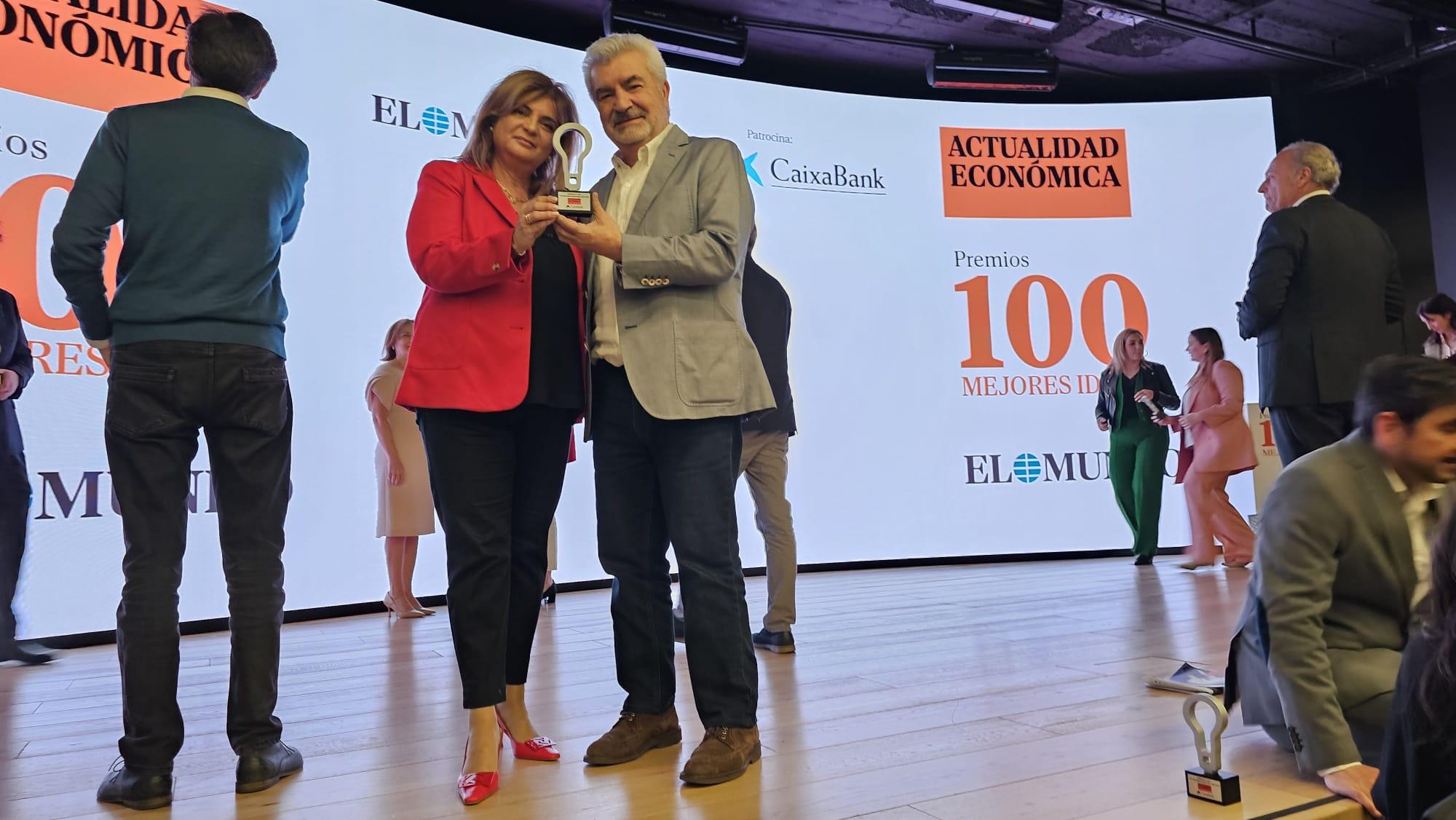 Fundación Vivofácil, entre las “100 mejores ideas del año” por sus programas de inclusión tecnológica y acompañamiento a personas mayores